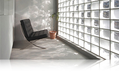 Прегородка из стеклоблоков на балконе или лоджии